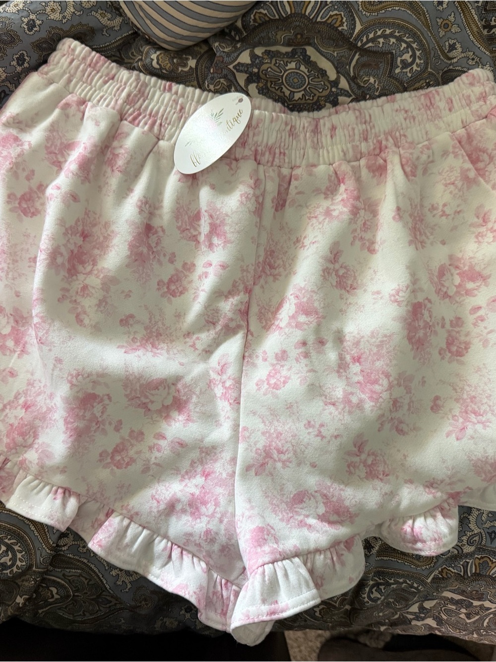 Peach Love California Pink Floral Ruffled Women’s Shorts